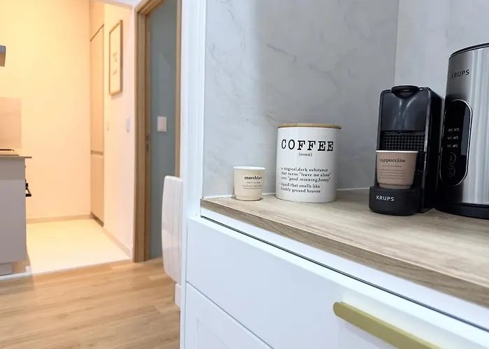 Le Cap 101, Au Pied De La Digue De * Wimereux