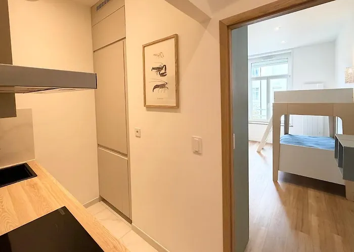 Le Cap 101, Au Pied De La Digue De * Wimereux