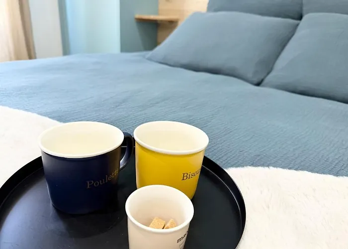 Le Cap 101, Au Pied De La Digue De